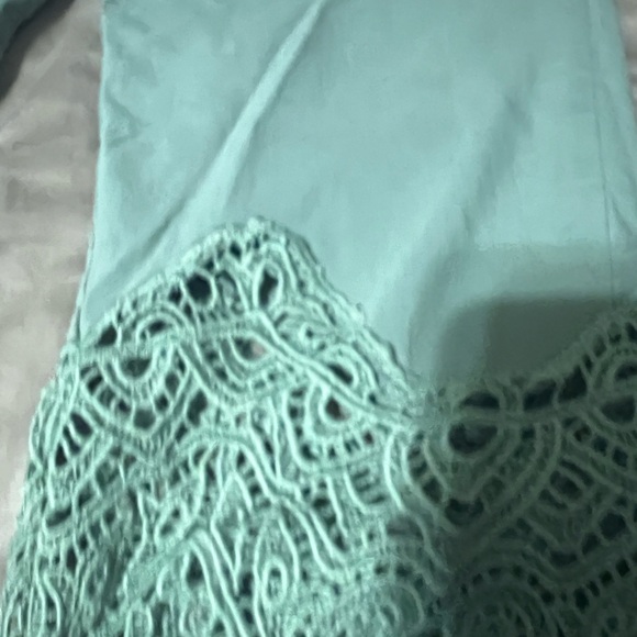 Capris in a Large size - Picture 3 of 15